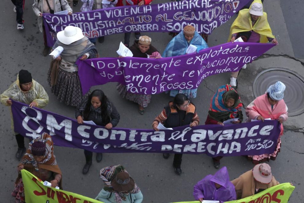 Marcha contra la violencia hacia mujeres en Bolivia