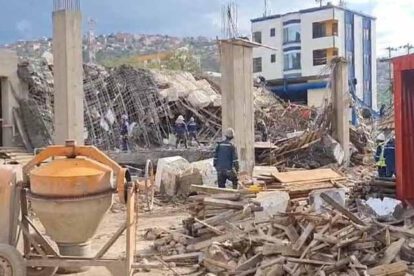 Colapso losa construcción Fexco en la Feria Exposición Internacional de Cochabamba