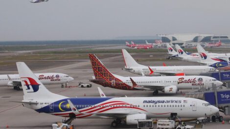 Búsqueda del MH370 de Malaysia Airlines en el Aeropuerto Internacional de Kuala Lumpur