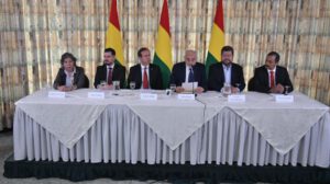 Encuesta para candidato presidencial del bloque de oposición