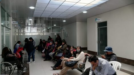 Falta de contratación de personal en hospitales
