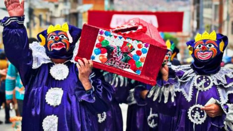 Entierro del Pepino en el carnaval de La Paz