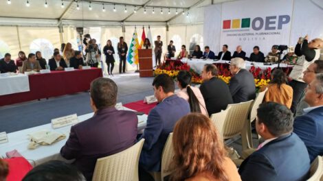 Falta de firmas en acuerdo electoral por la Democracia