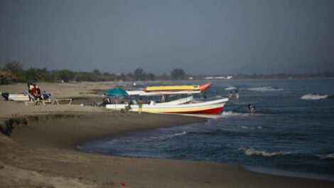 Honduras desaparecidas: Hallan con vida a 13 personas en Tela