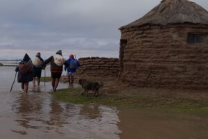 Ayuda humanitaria Uru Chipaya tras lluvias