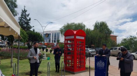 Inauguración plazuela Gran Bretaña en Sucre