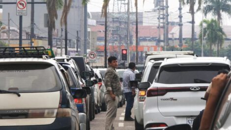 escasez de combustibles en Bolivia