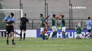 Festejo de los jugadores del Palmeiras luego de vencer a Belgrano en la semifinal