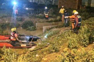 Búsqueda de niño en Oruro tras caer a canal de desagüe