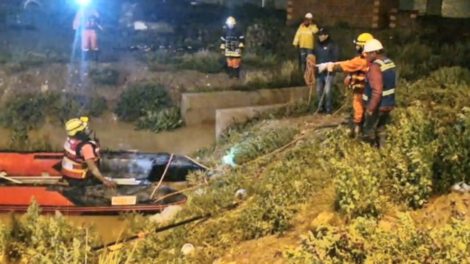 Búsqueda de niño en Oruro tras caer a canal de desagüe