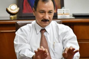 Encuesta de precandidatos opositores liderada por Vicente Cuéllar