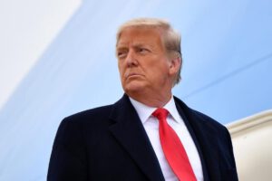 Ley de Enemigos Extranjeros invocada por Trump para deportar venezolanos