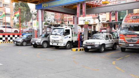 Vehículos sin registro sanitario no podrán cargar gasolina