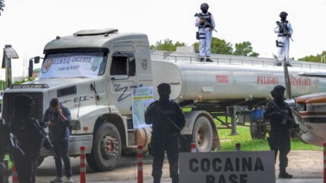 Camión cisterna secuestrado transportando 20 mil litros de diésel