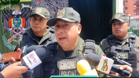 mujer muere tras caer a un barranco en La Paz