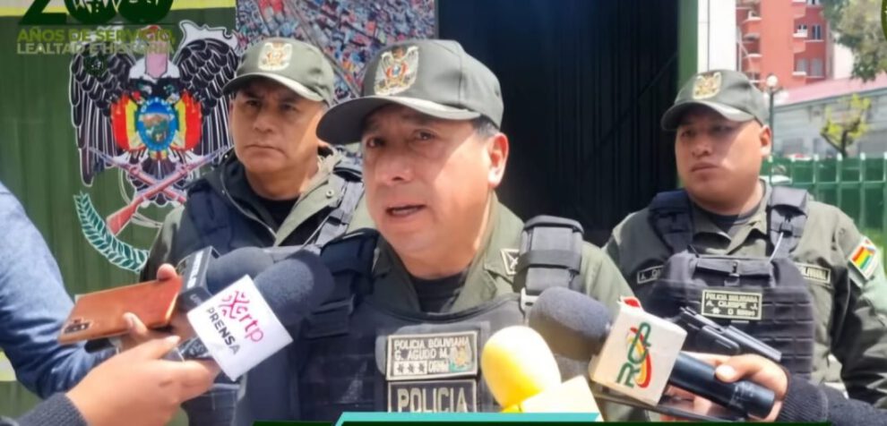 mujer muere tras caer a un barranco en La Paz