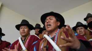 Campesinos cerco plaza Murillo exigiendo soluciones a la crisis