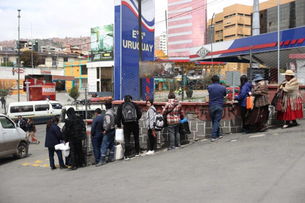 Crisis de combustible en Bolivia