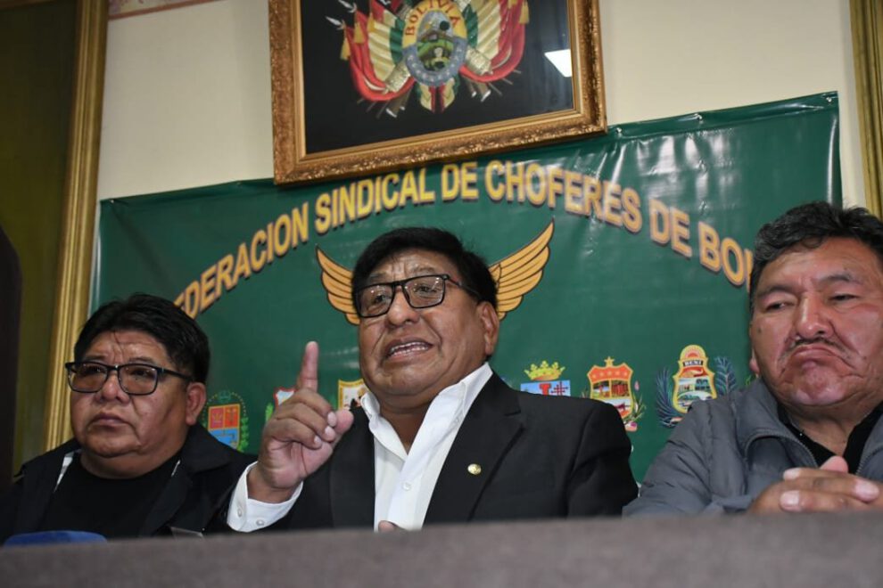 Choferes dan plazo al Gobierno para resolver crisis energética