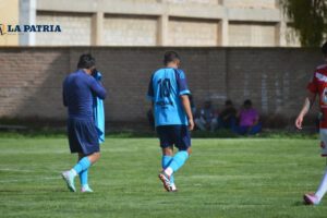 Desazón en los jugadores de Deportivo Rosario tras su descenso a la Primera “B”