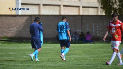 Desazón en los jugadores de Deportivo Rosario tras su descenso a la Primera “B”
