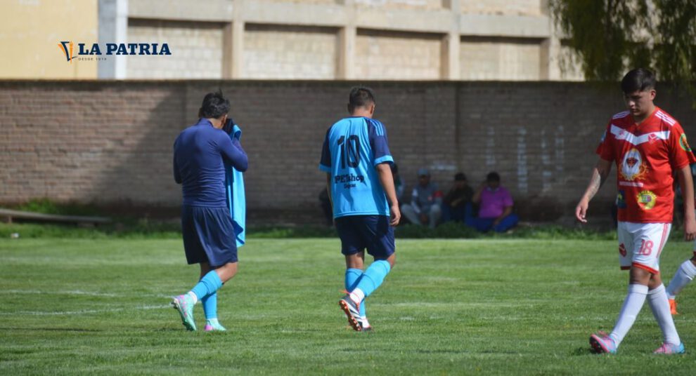 Desazón en los jugadores de Deportivo Rosario tras su descenso a la Primera “B”
