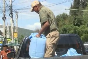 Capturan a mujer y chofer por intentar transportar gasolina de manera ilegal