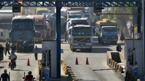 Transportistas destruyen puesto de peaje en Cochabamba