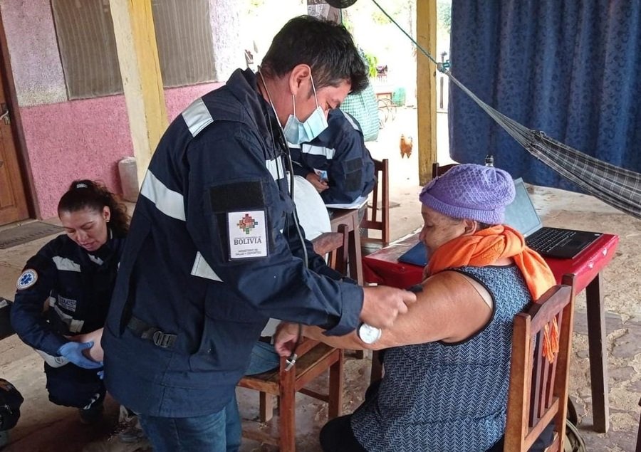 Brigadas médicas en Beni brindan atención a afectados por inundaciones