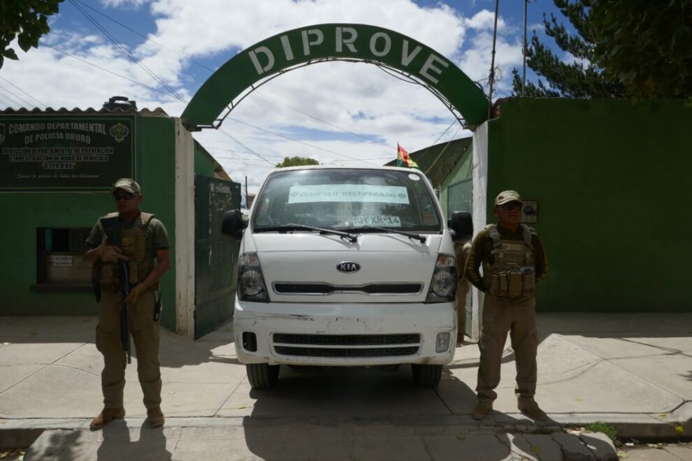 Recuperación de vehículos robados en Oruro