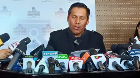 Fraude electoral inminente por el TSE según Santos Mamani