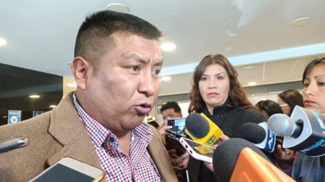 El diputado Froilan Mamani habla sobre la política de austeridad