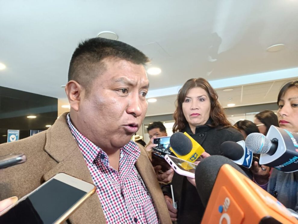 El diputado Froilan Mamani habla sobre la política de austeridad