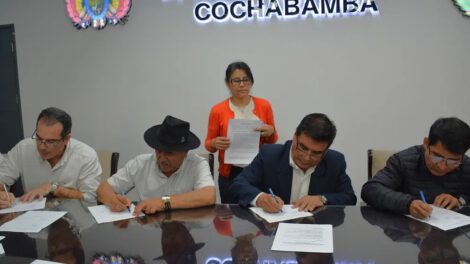 Gobernadores de Bolivia en emergencia por falta de recursos