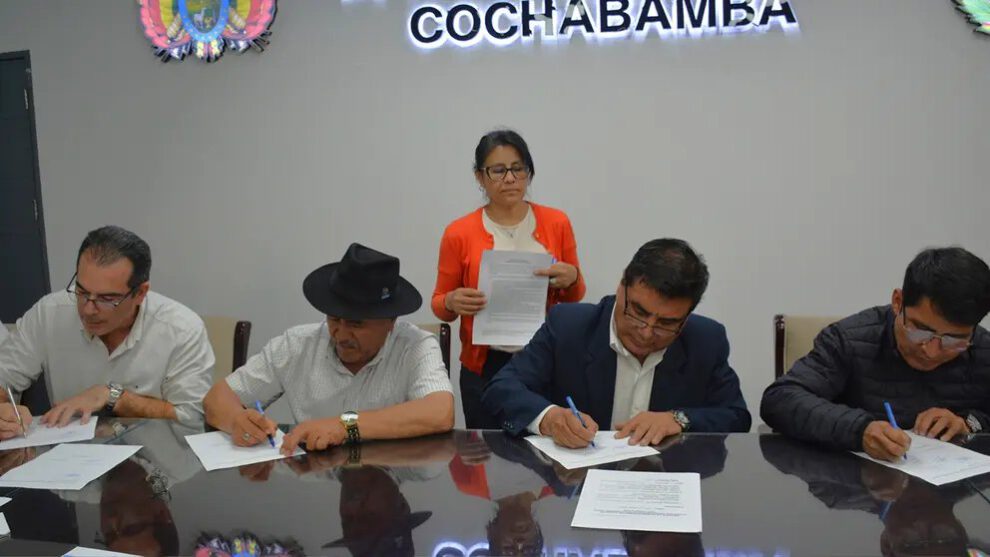 Gobernadores de Bolivia en emergencia por falta de recursos