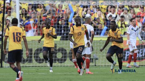 Enner Valencia autor de dos goles para el triunfo de Ecuador ante Venezuela