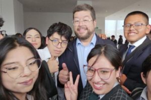 Doria Medina donará salario a fondo de becas educativas