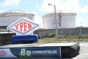 YPFB anula contrato con Petroperú y adjudica compra de combustible a Botrading
