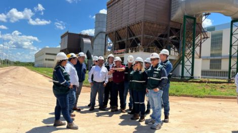 Ingenieros verifican avance del Complejo Siderúrgico del Mutún