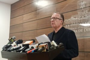 Ley de corrupción en Bolivia propuesta por Carlos Alarcón