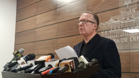 Ley de corrupción en Bolivia propuesta por Carlos Alarcón