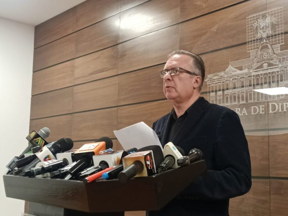 Ley de corrupción en Bolivia propuesta por Carlos Alarcón