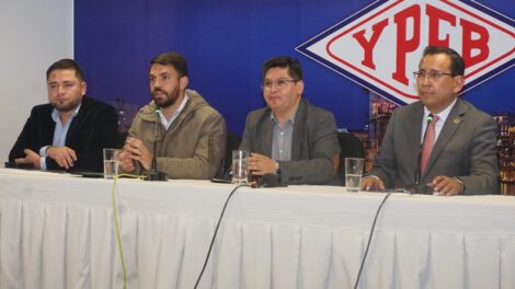 Acuerdo Gobierno Comité Multisectorial sobre importación de carburantes