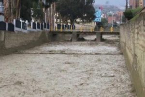 Crecida del río Huayñajahuira tras granizada