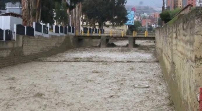 Crecida del río Huayñajahuira tras granizada