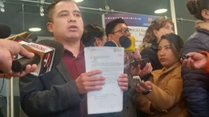 Destitución de Jáuregui por denuncia de violación