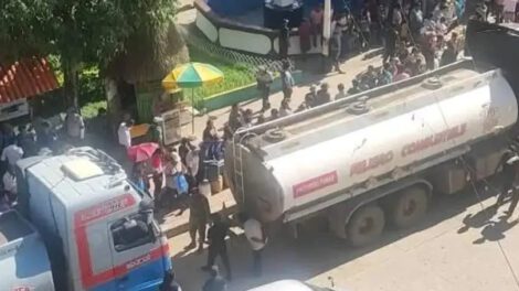 Detención domiciliaria conductores cisternas en Caranavi