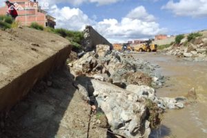 Reposición de muros de contención del río Seco en El Alto