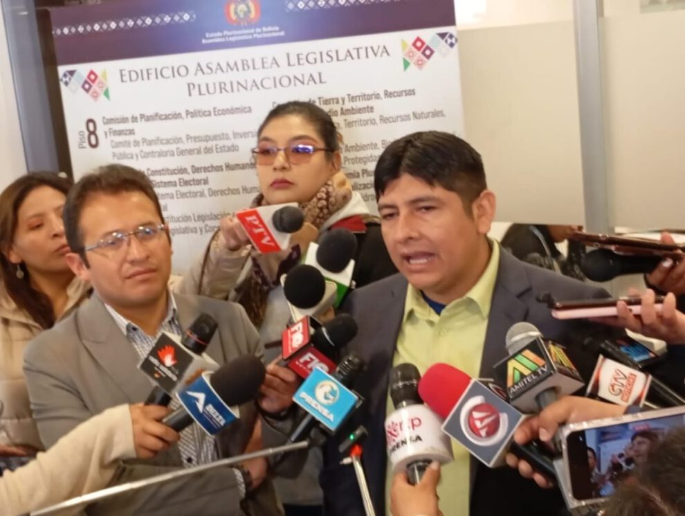 El diputado Rolando Cuellar rechaza encuesta de Captura Consulting