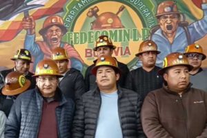 Movilización de cooperativas mineras en La Paz